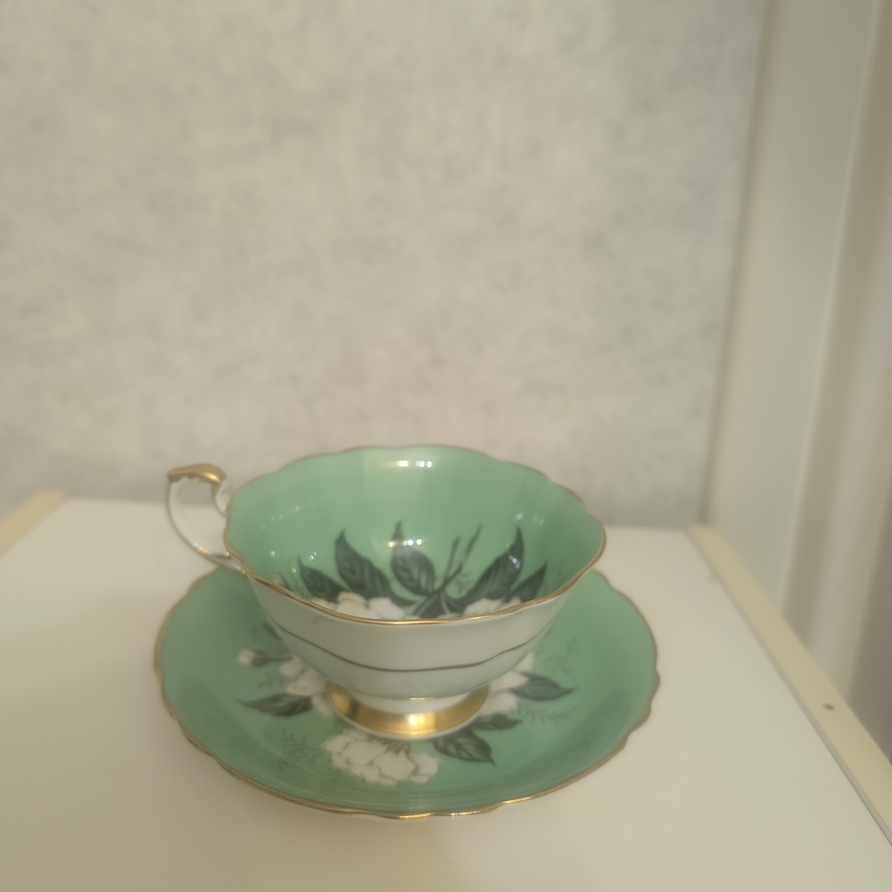 PARAGON Green and Gold Fine Bone China